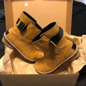 SOREL WOMEN’S SLIMBOOT™ PULL ON LEATHER BOOT